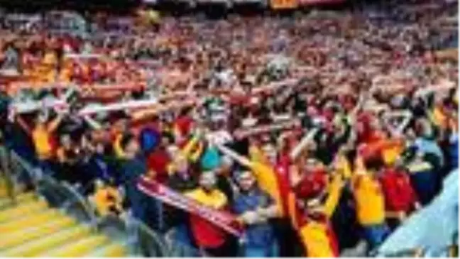 Galatasaray'dan 'karton taraftar' modeli