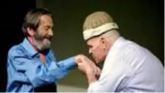 Kavuk kadın oyuncuya verilebilir