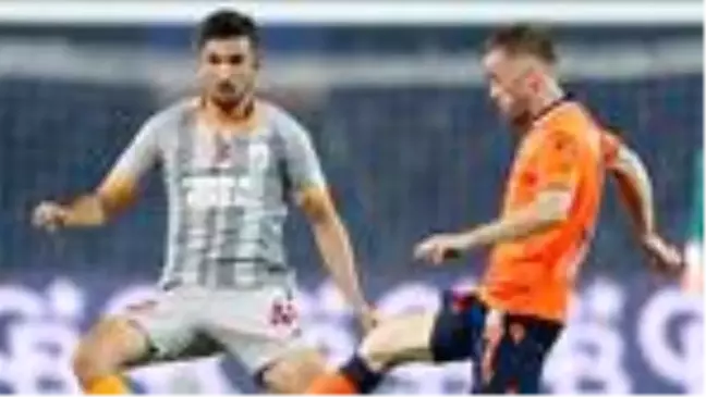 Galatasaray'ın genç stoperi Emin Bayram'dan Başakşehir maçı sonrası Van Dijk ve Ramos sözleri