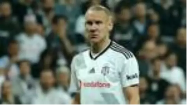 Son dakika! Beşiktaş'ta Domagoj Vida'dan kulübe ihtarname!