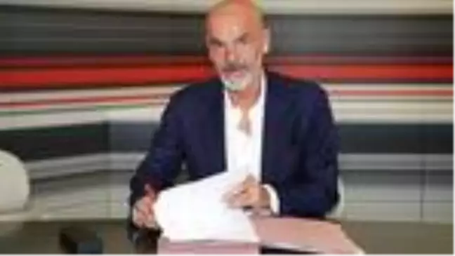 Milan'da Ragnick başka bahara kaldı! Pioli ile 2 yıl daha devam...