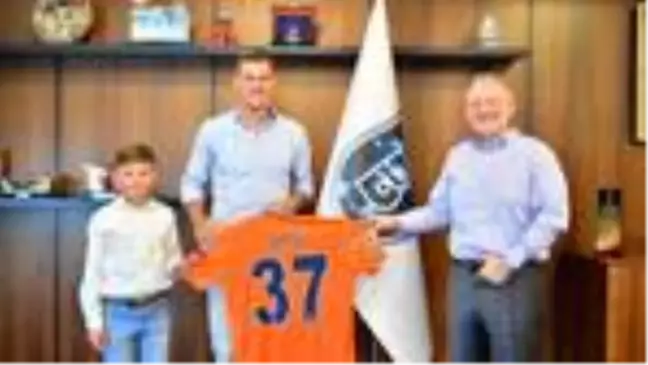 Martin Skrtel imzayı attı! Başakşehir...