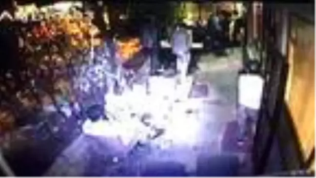 Esenyurt'ta birahanede alacak kavgası: 2 yaralı