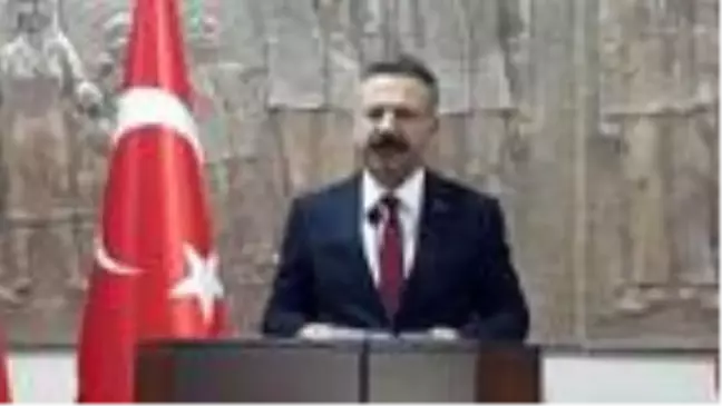 Aydın'da 29 Ekim kutlamaları yağmur nedeniyle valilik makamında yapıldı