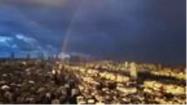 İstanbul'da gökkuşağı görsel şölen oluşturdu