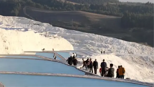 Pamukkale'yi 11 günde 6 bin 850 kişi ziyaret etti