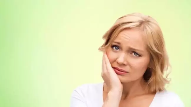 Diş ağrısı nasıl geçer? Diş ağrısına ne iyi gelir? Evde diş ağrısına iyi gelecek yöntemler neler?