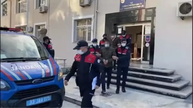 Mersin'de vatandaşlardan haraç toplayan 4 kişi yakalandı
