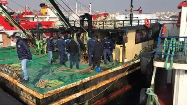 Yenikapı'da trolle kaçak avcılık yapan teknelere denetim