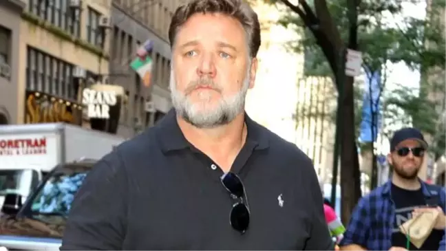 Russell Crowe'un acı günü: Benim sevgili yaşlı adamım öldü