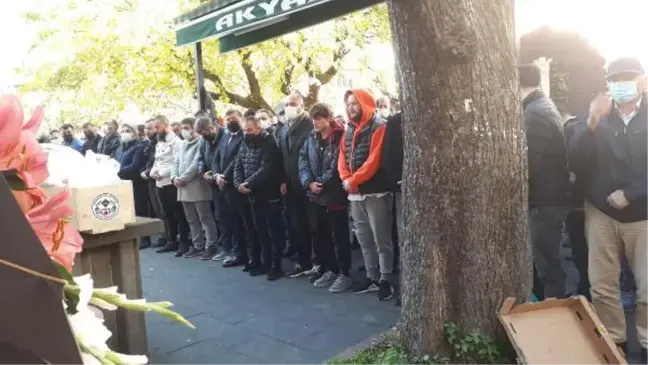 Son Dakika | Otomobil menfeze düştü; İrem öğretmen hayatını kaybetti (2)