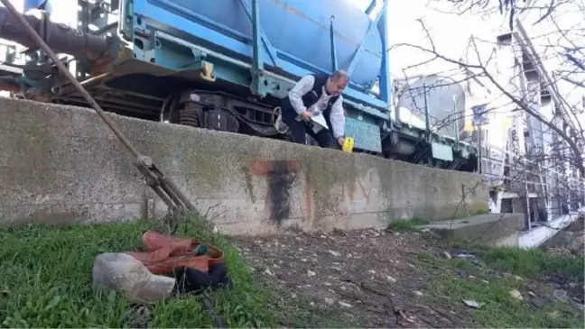 Son dakika: Rayda yürürken yük treni çarptı; 2 makinist gözaltında