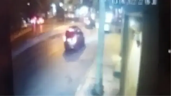 (Ek bilgi ve görüntüyle) YAYA GEÇİDİNDE OTOMOBİL ÇARPAN 22 YAŞINDAKİ DAMLA NUR HAYATINI KAYBETTİ