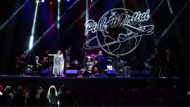 Pink Martini İstanbul'da konser verdi