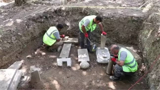Eyüpsultan'a açık hava müzesi; 19'uncu yüzyıla ait mezar taşları gün yüzüne çıktı