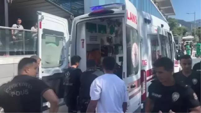 Bursa'da Kentsel Dönüşüm Yıkımında Ekskavatör Devrildi