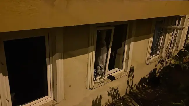 Afyonkarahisar'da bir dairede patlama: Deprem olduğunu sanan vatandaşlar sokağa çıktılar