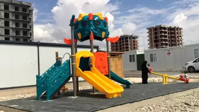 Adıyaman Belediyesi Çocuk Oyun Grubu Parkı Yaptı