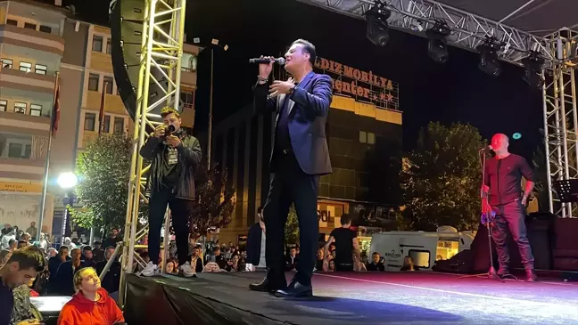 Hakan Peker Safranbolu'da Halk Konseri Verdi