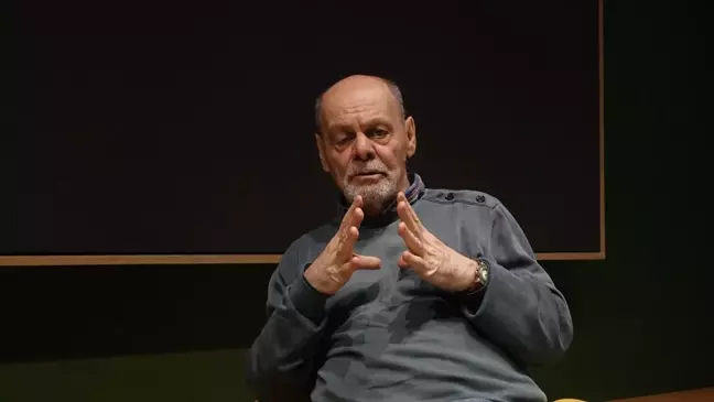 Yönetmen Abdulhamit Güler'in sinema dünyasının seçkin isimlerini ağırladığı 'Burada Sinema Konuşuyor' söyleşileri başladı