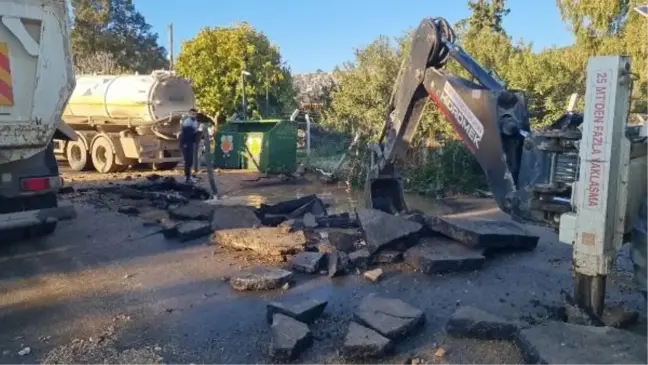 Bodrum'da Ana Su İsale Hattı Patladı