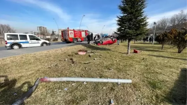 Kayseri'de Otomobil Takla Attı ve Alev Aldı: 2 Yaralı
