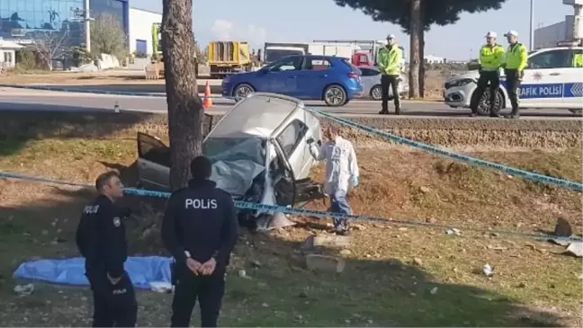 Antalya'da Otomobil Kazası: 1 Ölü, 1 Yaralı