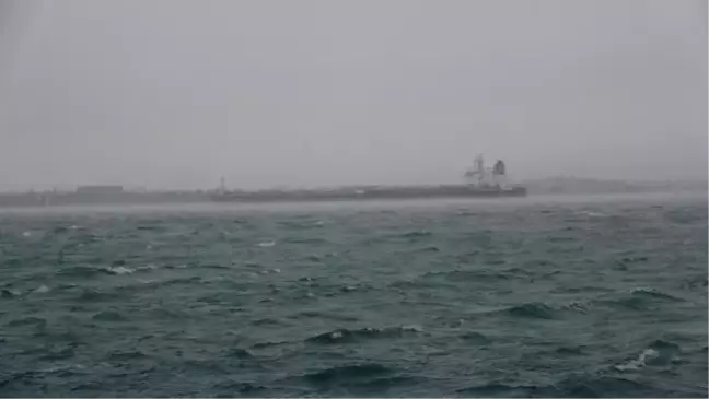 Çanakkale Boğazı'nda Trafiğe Kapatma Kararı