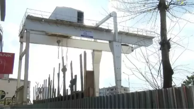 Pendik'te Metro Çalışması Sırasında Patlama: İş Yerleri ve Binalar Zarar Gördü