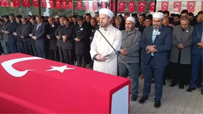 Kahramanmaraş'ta şehit olan Piyade Sözleşmeli Er Müslüm Özdemir toprağa verildi