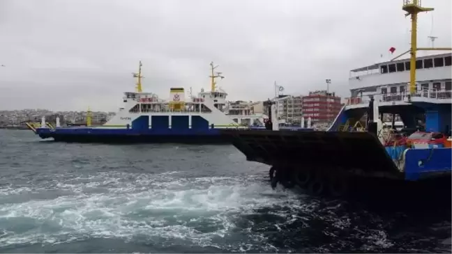 Çanakkale'de Feribot Seferleri İptal Edildi