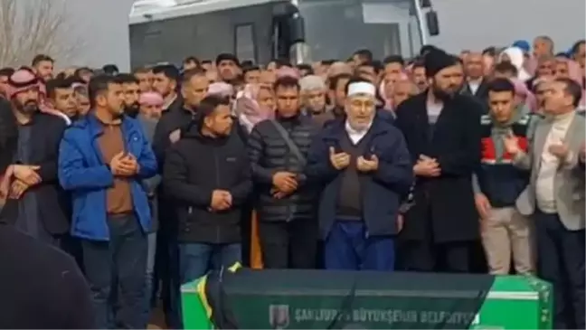 Hava korsanı, 17 yıl sonra babasının cenazesine katıldı