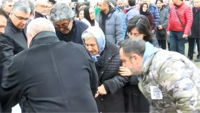 İstanbul Boğazı'nda hayatını kaybeden kaptan için veda töreni düzenlendi