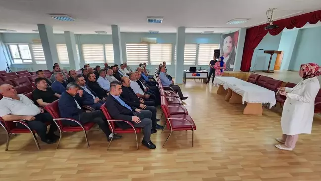 Suluova İlçe Sağlık Müdürlüğü Köy ve Mahalle Muhtarlarına KKKA Hastalığı Semineri Verdi