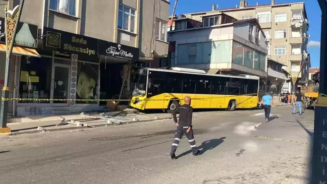 İETT Otobüsü Kuaför Dükkanına Daldı: 6 Yaralı