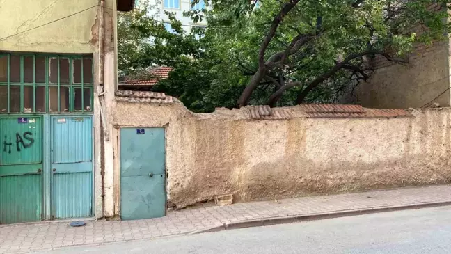 Konya'da müstakil evin bahçesinde toprağa gömülü kadın cesedi bulundu