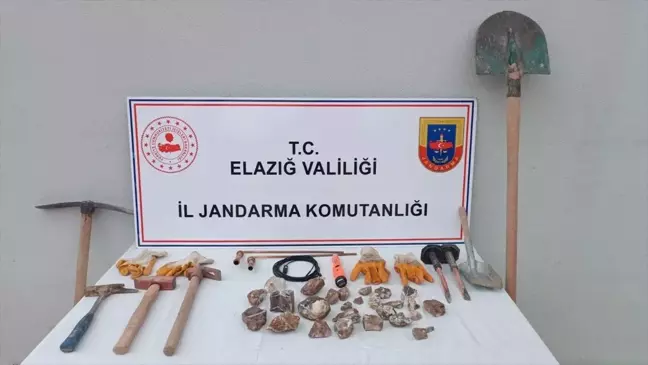 Elazığ'da Kaçak Kazı Yapan Şüpheli Suçüstü Yakalandı