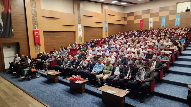 Suluova'da Hz. Peygamberimiz ve Şahsiyet İnşası Konferansı Düzenlendi