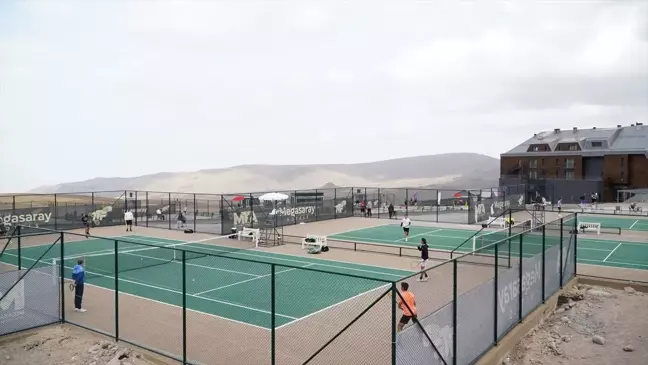 Erciyes'te ITF Uluslararası Tenis Turnuvası Devam Ediyor