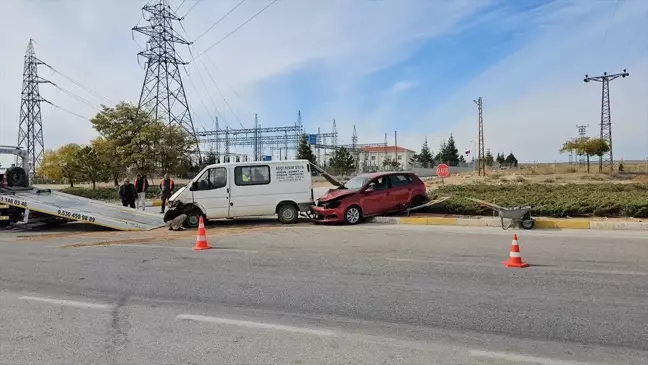 Kulu'da Trafik Kazaları: 5 Yaralı