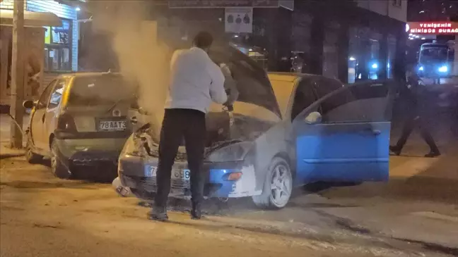 Karabük'te Seyir Halindeki Otomobilde Yangın