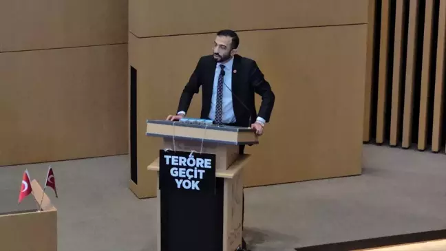 Küçükçekmece Belediye Meclisinde AK Parti'li üyeden 