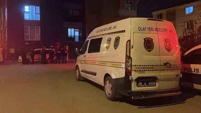 Eskişehir'de Komşular Arasında Bıçaklı Kavga: 13 Yaşındaki Çocuk Ağır Yaralandı