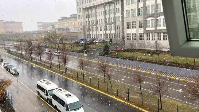 Kocaeli'de Kar Yağışı Etkili Olmaya Başladı