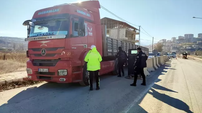 Adıyaman'da Kış Lastiği Denetimi: Cezalar Kesildi