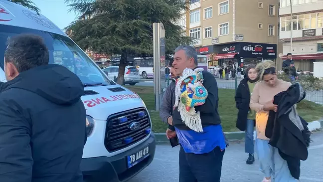 Karabük'te Bıçaklı Kavga: 1 Yaralı