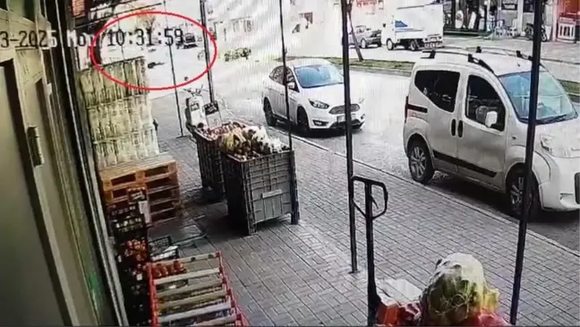 Antalya'da U Dönüşü Kaza: Motosiklet Sürücüsü Yaralandı