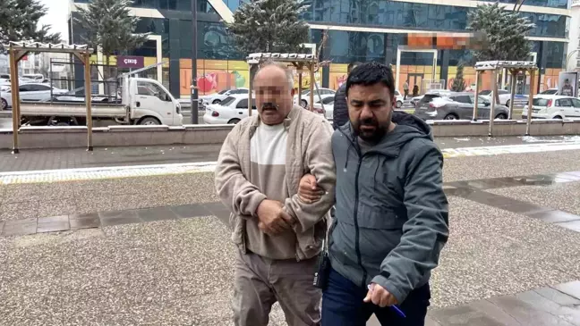 Aksaray'da Alacak Verecek Kavgası: Kardeşi ve Yeğeni Bıçakladı