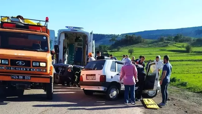 Kütahya'da Trafik Kazası: 3 Yaralı