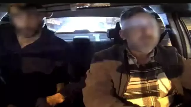 İzmir'de Hırsızlık Yapan Şüpheli Kıyafet Değiştirerek Yakayı Ele Verdi